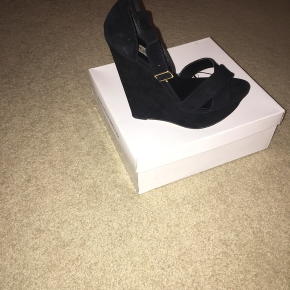 Steve Madden Black xenon wedges - Picture 4 of 4